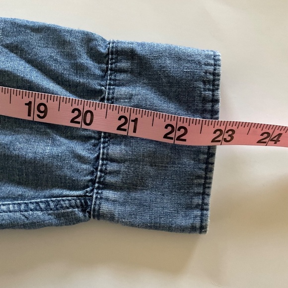 Tommy Bahama Embroidered Birds Floral Shirt Womens M Blue Linen Cotton Chambray - Picture 9 of 10